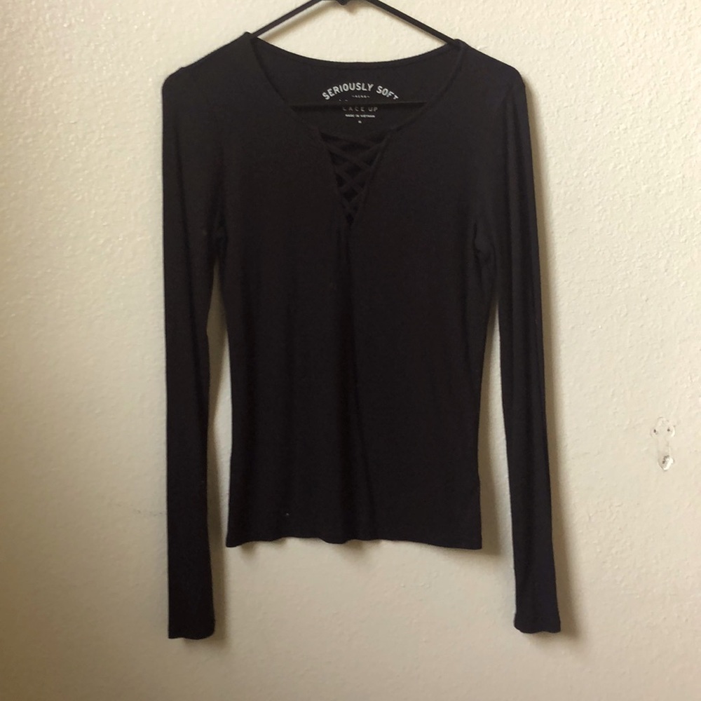 Ribbed long sleeve lace up